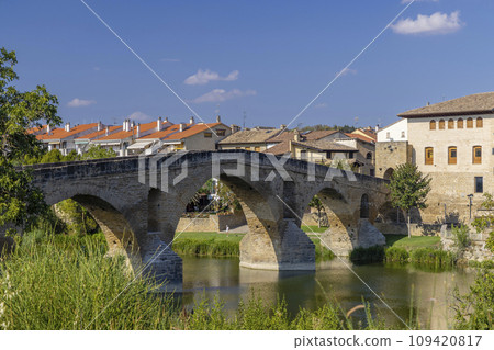 Romanesque bridge Puente la Reina, Gares, Navarre, Spain Romanesque bridge Puente la Reina, Gares, Navarre, Spain 109420817
