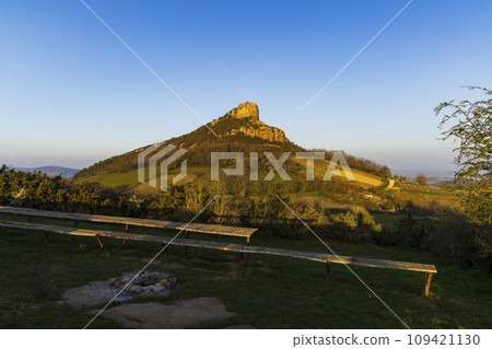 Rock of Solutre with vineyards, Burgundy, Solutre-Pouilly, France 109421130
