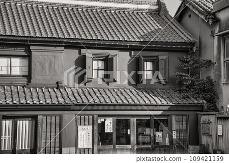 A black-and-white photo of the cityscape of Tochigi City with a nostalgic Showa era atmosphere. A black-and-white photo of the cityscape of Tochigi City with a nostalgic Showa era atmosphere. 109421159