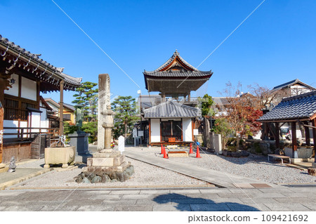 The grounds of Soanji Temple in Hikone City, Shiga Prefecture The grounds of Soanji Temple in Hikone City, Shiga Prefecture 109421692