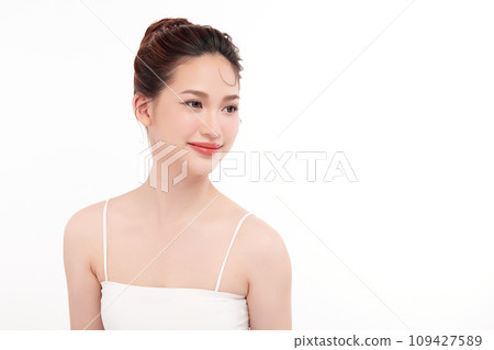Beautiful young asian woman with clean fresh skin on white background, Face care, Facial treatment, Cosmetology, beauty and spa, Asian women portrait. Beautiful young asian woman with clean fresh skin on white background, Face care, Facial treatment, Cosmetology, beauty and spa, Asian women portrait. 109427589