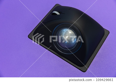 Built-in tabletop input device, black trackball mouse 109429661