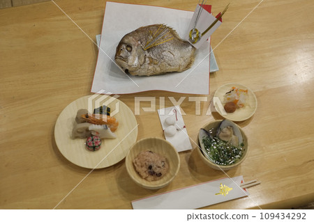 First meal for the 100th day celebration at home 109434292