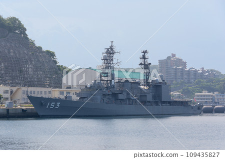 海上自衛隊驅逐艦夕霧號停泊 海上自衛隊驅逐艦夕霧號停泊 109435827