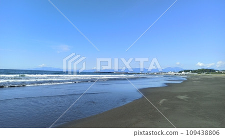 Sandy beach on a sunny day Sandy beach on a sunny day 109438806