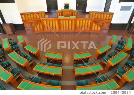 [舊縣議會大樓（舊山口縣議會大樓）] 山口縣山口市瀧町 109440984