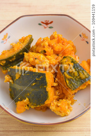 Boiled pumpkin and minced chicken Boiled pumpkin and minced chicken 109441159