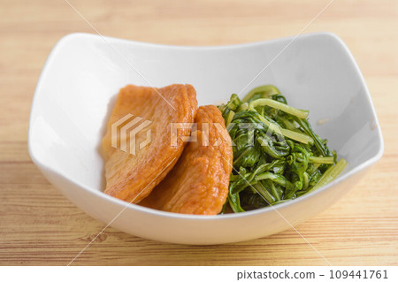 Stir-fried Hiraten and Mizuna 109441761