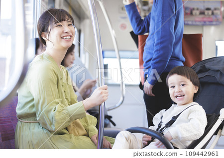 Family train photography cooperation by Keio Electric Railway Co., Ltd. Family train photography cooperation by Keio Electric Railway Co., Ltd. 109442961