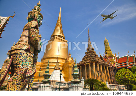 Beautiful architecture around the Emerald Temple 109444689