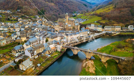 French medieval village Estaing 109445607