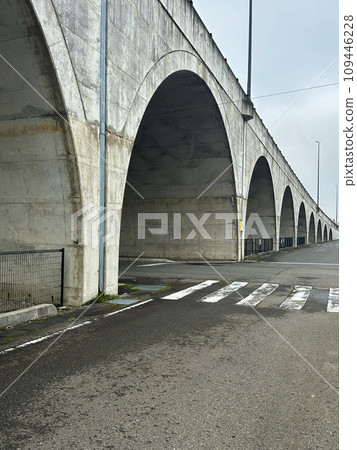 Tunnel under the elevated Tunnel under the elevated 109446228