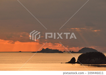Evening view of warship island 109446811