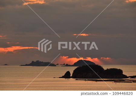 Evening view of warship island 109446820