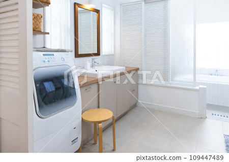 beautiful washroom 109447489