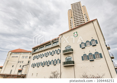 Takarazuka Music School, Takarazuka City, Hyogo Prefecture, a school that trains Takaragennes Takarazuka Music School, Takarazuka City, Hyogo Prefecture, a school that trains Takaragennes 109448251