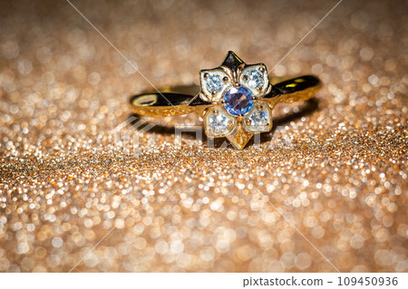Golden ring with tanzanite Golden ring with tanzanite 109450936