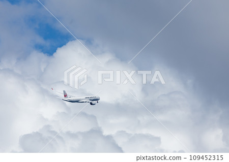 從羽田機場起飛的客機、日本航空、空中巴士、A350 109452315