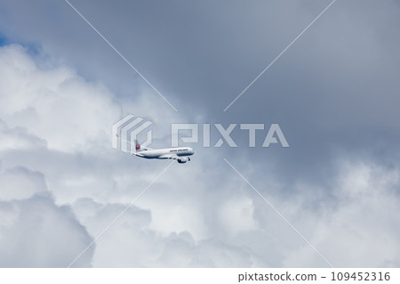 Passenger plane, Japan Airlines, Airbus, A350 that took off from Haneda Airport 109452316