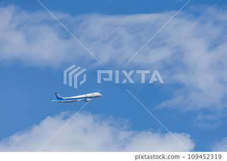 客機/飛機/全日空中空中巴士 321 從羽田機場起飛 109452319