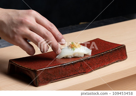 鯛魚壽司上桌的那一刻 109453458