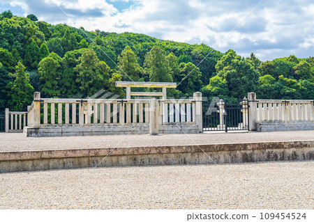 Habikino City, Osaka Prefecture, the 15th Emperor Ojin, Egamofushikō Mausoleum 109454524