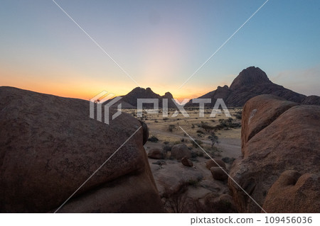 Sunset at Spitzkoppe 109456036