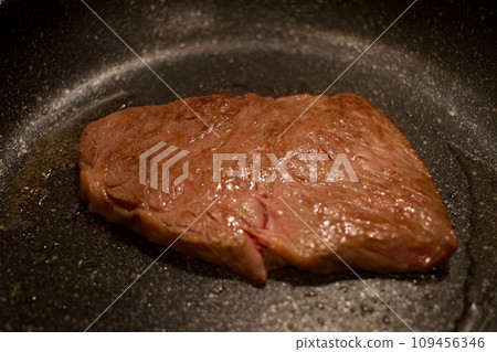 Delicious wagyu steak served medium rare Delicious wagyu steak served medium rare 109456346