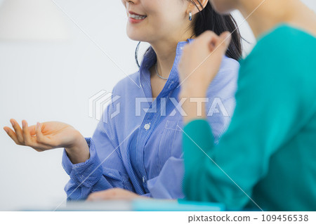兩個女商人 109456538