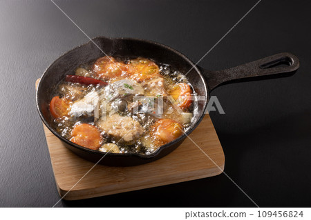 Mackerel ajillo (canned mackerel) 109456824