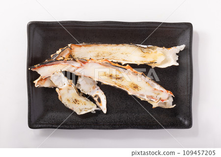 Grilled king crab 109457205
