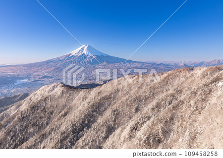 山梨縣_從光峠山看到的富士雪景 109458258