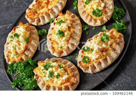 Karelian pasties, karelian pie, Finnish rye pies 109462146