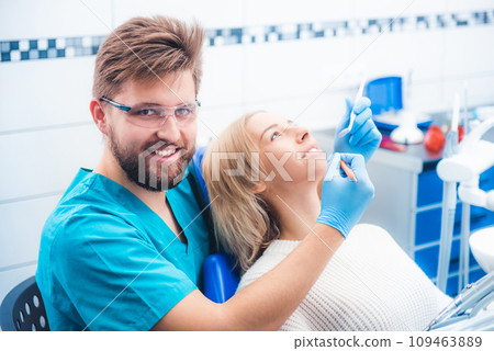 Patient and dentist in the dental office Patient and dentist in the dental office 109463889