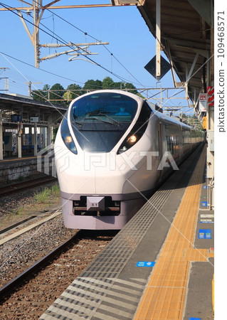 Limited Express Tokiwa arriving at Hitachi-Taga Station (Hitachi City, Ibaraki Prefecture, Japan) Limited Express Tokiwa arriving at Hitachi-Taga Station (Hitachi City, Ibaraki Prefecture, Japan) 109468571
