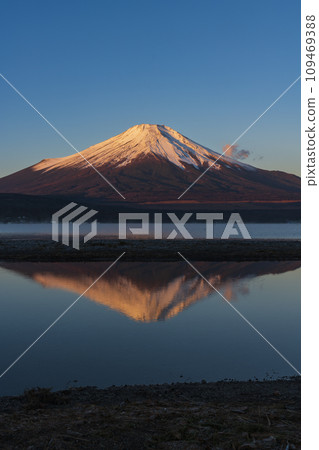 山中湖的倒立富士山 山中湖的倒立富士山 109469388