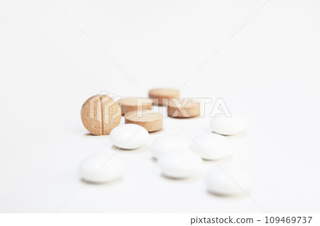 Big medicinal effects hidden in a small pill 109469737