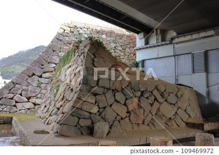 Mihara Castle main enclosure ruins integrated with Mihara Station (under the elevated Shinkansen) 109469972
