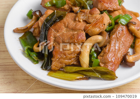 Thick-sliced pork loin grilled meat 109470019