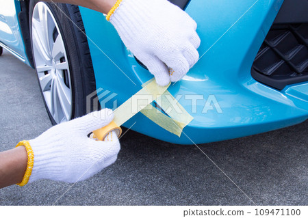 汽車刮痕修復工作（修復方法）貼上遮蔽膠帶 109471100