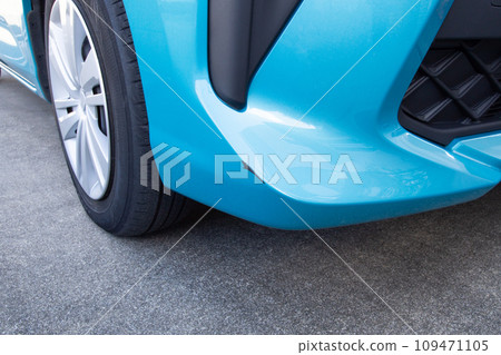 Car bumper scratches (front bumper) 109471105