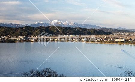 Snowy scenery of Togo Pond and Mt. Daisen Snowy scenery of Togo Pond and Mt. Daisen 109474214