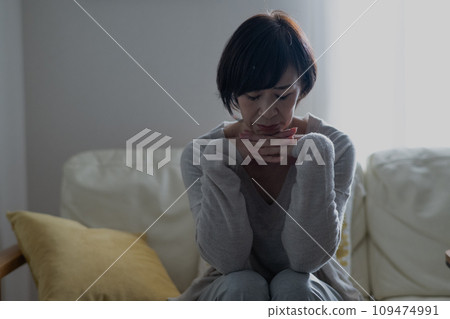 憂鬱/悲傷的女人 憂鬱/悲傷的女人 109474991