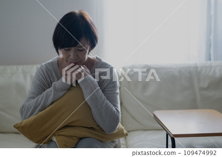 憂鬱/悲傷的女人 109474992