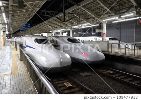 東京站23:30·東海道新幹線首頁 東京站23:30·東海道新幹線首頁 109477918