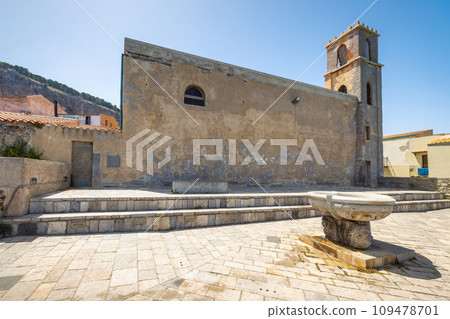 Church of Santa Maria dell Itria in Cefalu town in Sicily, Italy Church of Santa Maria dell Itria in Cefalu town in Sicily, Italy 109478701