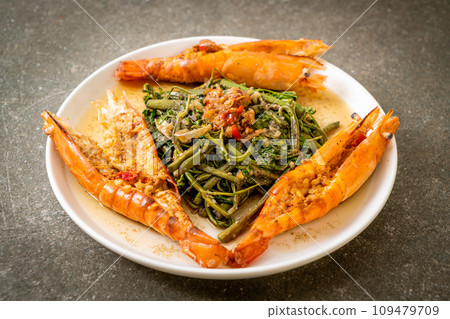 Stir-fried water mimosa with river prawns Stir-fried water mimosa with river prawns 109479709