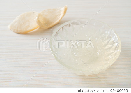 Edible bird's nest soup in glass bowl 109480093