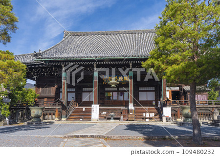 秋天的京都清涼寺(佐賀釋迦堂)正殿 秋天的京都清涼寺(佐賀釋迦堂)正殿 109480232