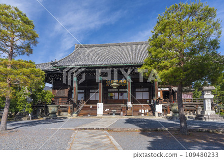 秋天的京都清涼寺(佐賀釋迦堂)正殿 秋天的京都清涼寺(佐賀釋迦堂)正殿 109480233